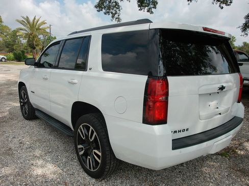 Used 2018 Chevrolet Tahoe LT w/ Luxury Package RWD image 8