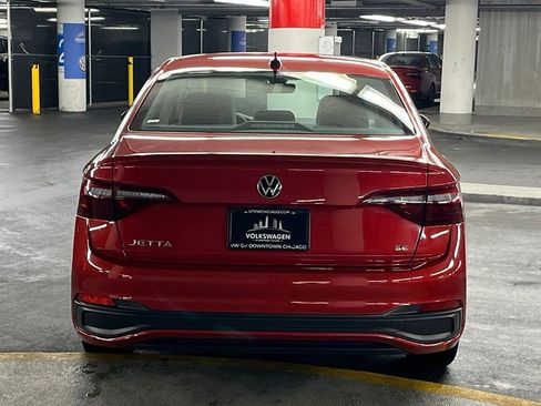 Used 2024 Volkswagen Jetta SE FWD image 33
