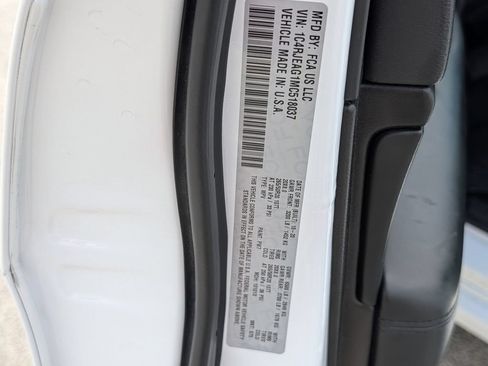 Used 2021 Jeep Grand Cherokee Laredo X RWD image 35