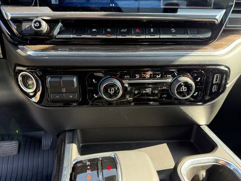 Certified 2023 Chevrolet Silverado 1500 LT AWD/4WD image 22