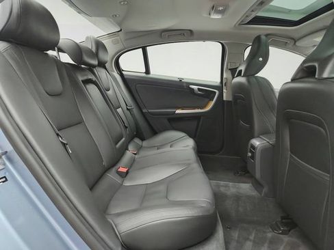 Used 2017 Volvo S60 T5 Inscription Platinum FWD image 32