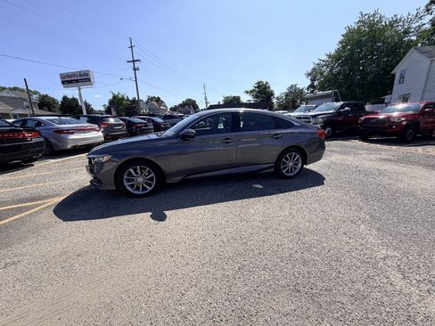 Used 2022 Honda Accord LX image 29
