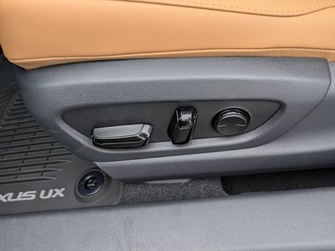Used 2025 Lexus UX 300h FWD w/ Accessory Package (Z2) image 19
