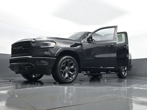 Used 2020 RAM 1500 Limited w/ Black Appearance Package AWD/4WD image 33