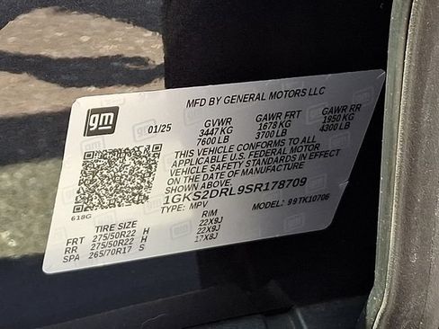 Used 2025 GMC Yukon Denali w/ LPO, Floor Liner Package AWD/4WD image 29