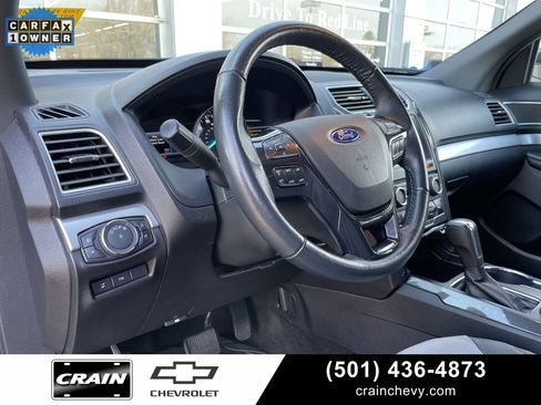 Used 2017 Ford Explorer XLT w/ Equipment Group 202A image 10