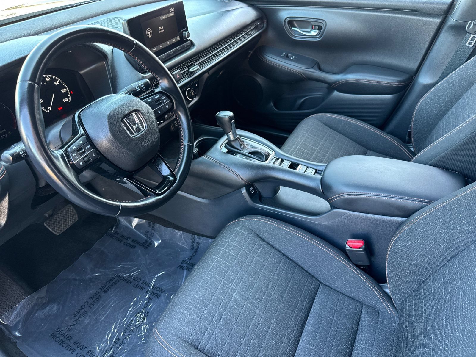 Used 2025 Honda HR-V Sport image 9