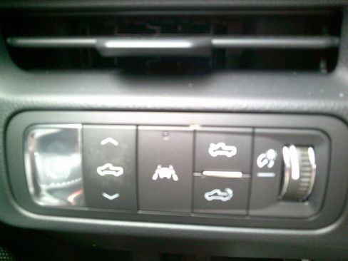 New 2025 GMC Sierra EV Denali image 13