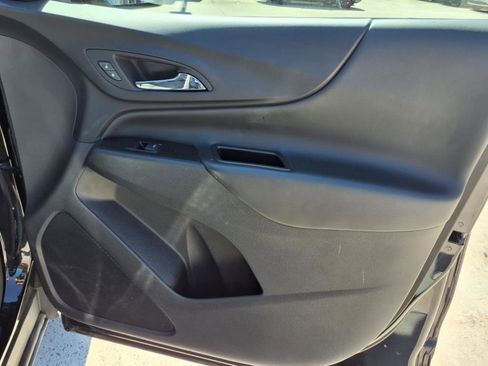 Used 2023 Chevrolet Equinox LT image 7