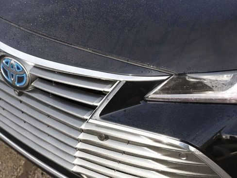 Used 2021 Toyota Avalon Limited w/ Advanced Safety Package image 9