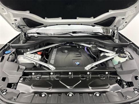 New 2026 BMW X5 xDrive40i w/ M Sport Package AWD/4WD image 20