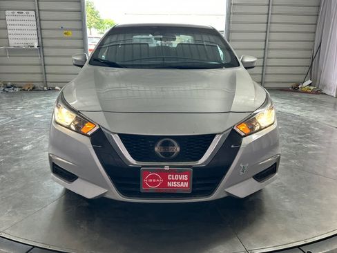 Used 2021 Nissan Versa SV image 11