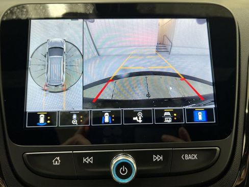 Used 2023 Chevrolet Equinox RS AWD/4WD image 15