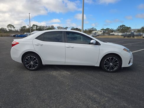 Used 2014 Toyota Corolla S image 3