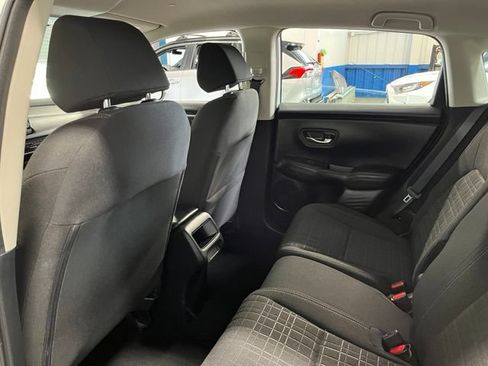 Used 2023 Honda HR-V LX image 17
