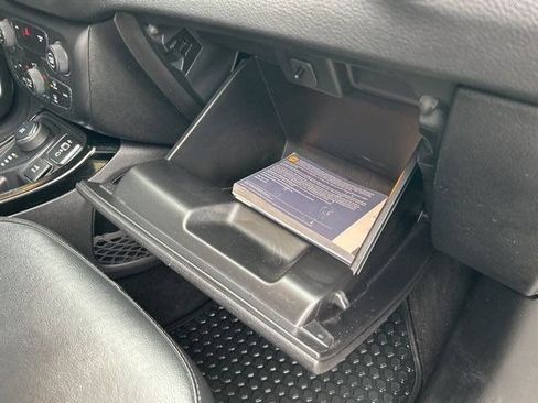 Used 2019 Jeep Compass Limited image 47