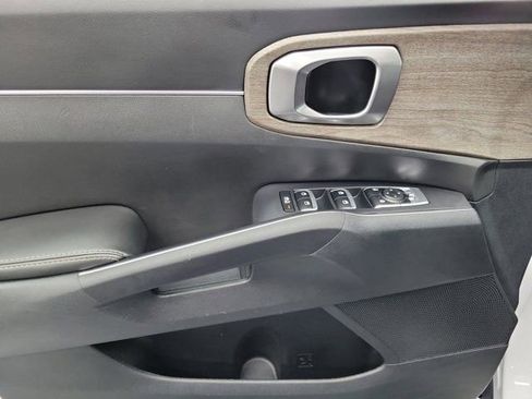 Certified 2023 Kia Sorento EX w/ Panoramic Sunroof Package FWD image 23