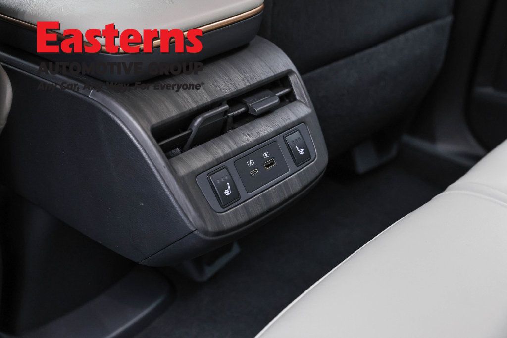 Used 2023 Nissan Ariya AWD image 25