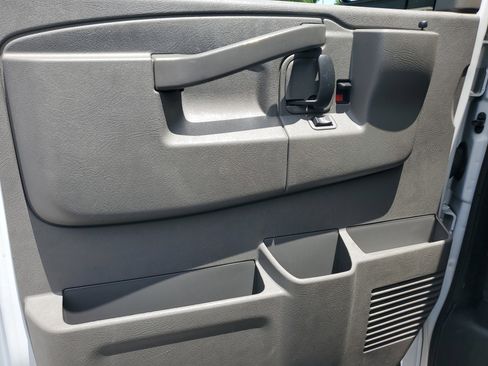 Used 2023 GMC Savana 2500 w/ Driver Convenience Package image 23