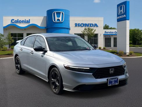Used 2025 Honda Accord SE image 8