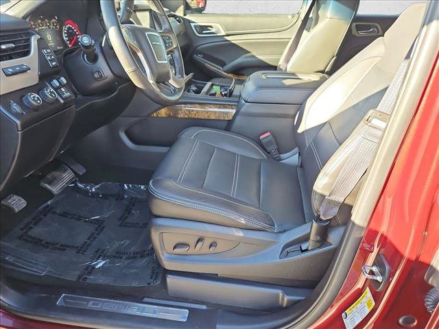 Used 2016 GMC Yukon Denali w/ Open Road Package AWD/4WD image 16