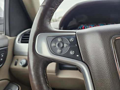 Used 2017 GMC Yukon SLT image 12