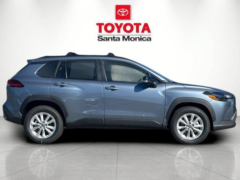 New 2026 Toyota Corolla Cross LE w/ Moonroof Package FWD image 2