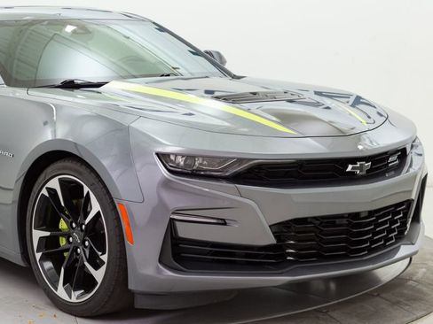 Used 2021 Chevrolet Camaro SS image 18