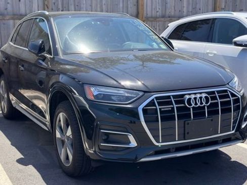 Used 2023 Audi Q5 2.0T Premium w/ Convenience Package AWD/4WD image 1