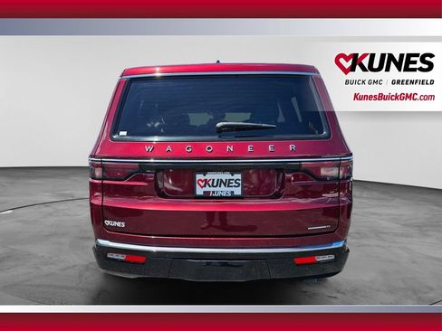 Used 2024 Jeep Wagoneer Series II AWD/4WD image 10