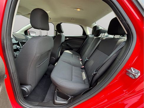 Used 2016 Ford Focus SE w/ SE Sport Package FWD image 26