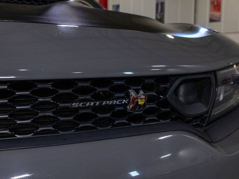 Used 2019 Dodge Charger Scat Pack w/ Plus Group RWD image 21