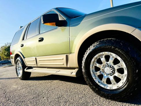 Used 2004 Ford Expedition Eddie Bauer image 36