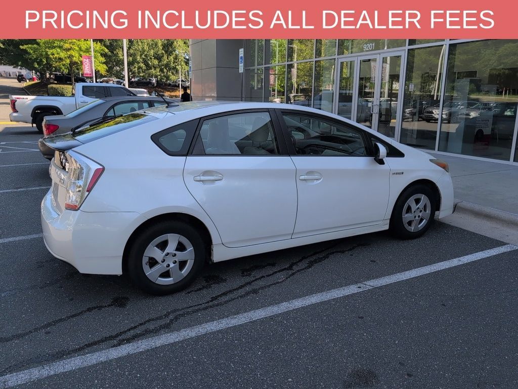 Used 2011 Toyota Prius Three w/ Navigation Pkg FWD image 3