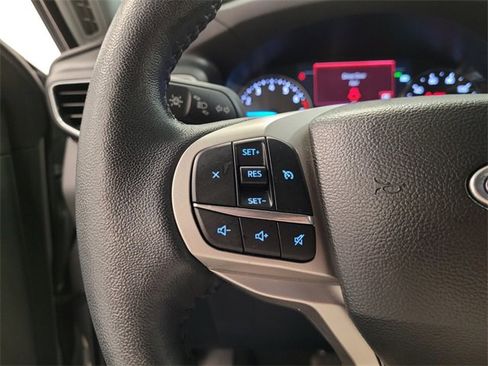 Used 2023 Ford Explorer XLT w/ Equipment Group 202A image 23