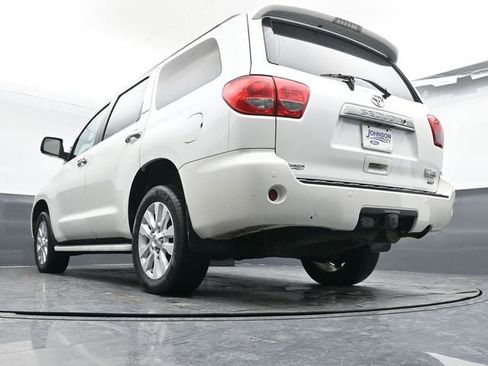 Used 2016 Toyota Sequoia Platinum image 31