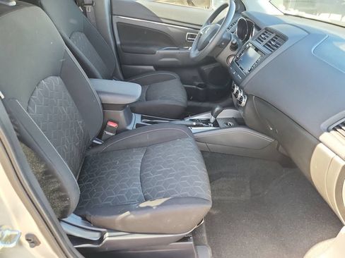 Used 2025 Mitsubishi Outlander Sport AWD image 13