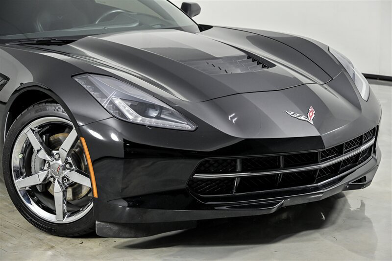 Used 2014 Chevrolet Corvette Stingray Coupe w/ 3LT Preferred Equipment Group RWD image 3