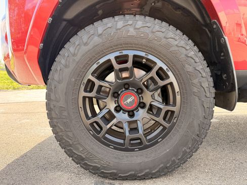 Used 2017 Toyota 4Runner TRD Pro AWD/4WD image 9