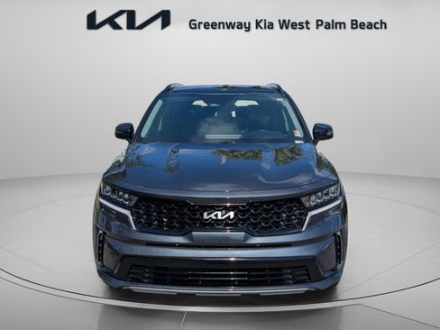 Used 2023 Kia Sorento S w/ Panoramic Sunroof Package FWD image 3