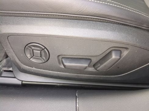 Used 2025 Audi A6 Premium Plus image 17