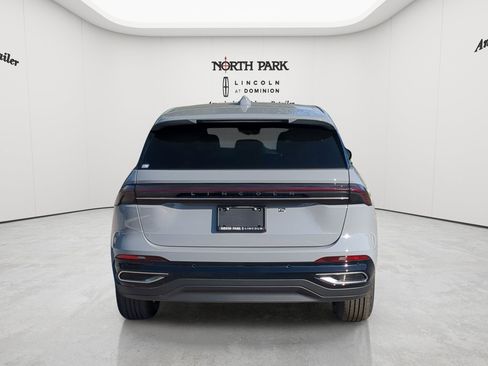 New 2026 Lincoln Nautilus Premier AWD/4WD image 4