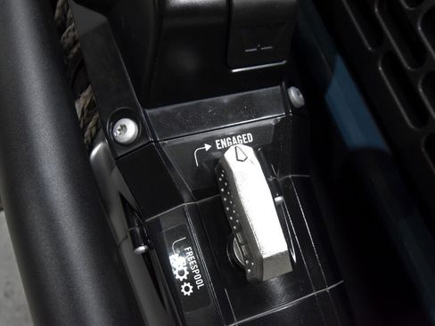 Used 2023 Ford Bronco Everglades image 7