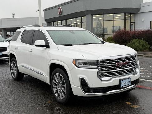 Used 2023 GMC Acadia Denali w/ Denali Ultimate Package image 2