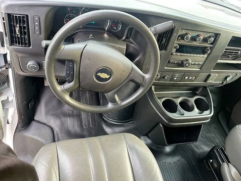 Used 2025 Chevrolet Express 2500 w/ Driver Convenience Package RWD image 20