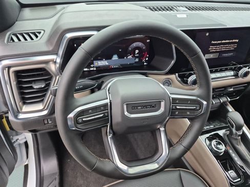 New 2026 GMC Canyon Denali AWD/4WD image 10