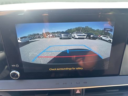 Used 2024 Toyota Prius LE image 18