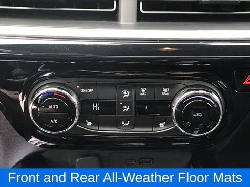 Certified 2025 Chevrolet Trax RS w/ Sunroof Package image 12