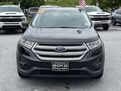 Used 2018 Ford Edge SE FWD image 3