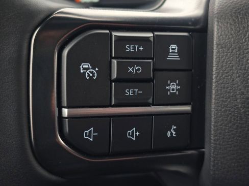 Used 2024 Ford F350 Platinum image 43